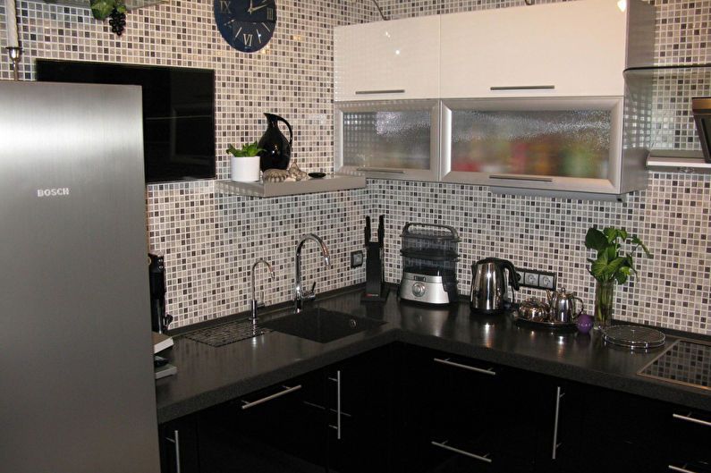 Kitchen interior design 6 sq.m. - Photo