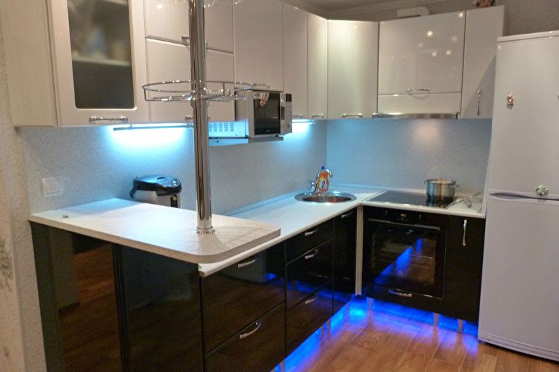 Kitchen interior design 6 sq.m. - Photo