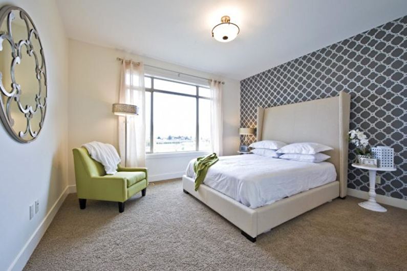 Combination of wallpaper in the bedroom - photo