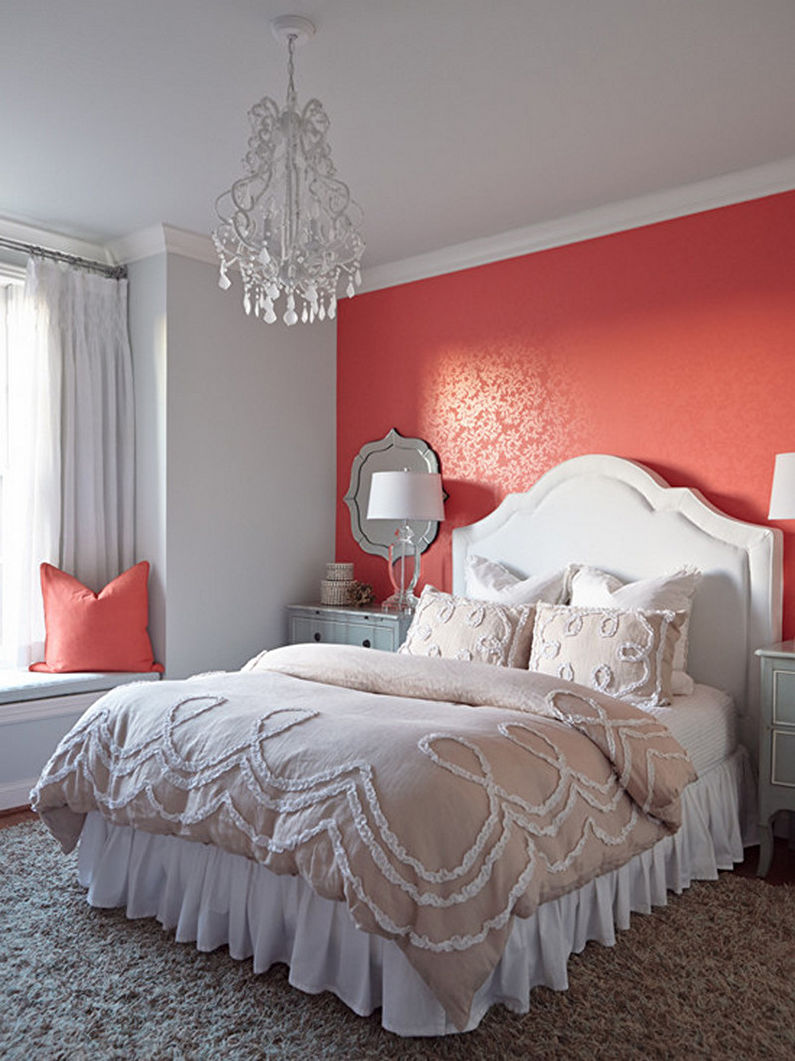 Combination of wallpaper in the bedroom - photo