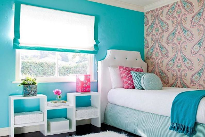 Combination of wallpapers in the children's room - photo