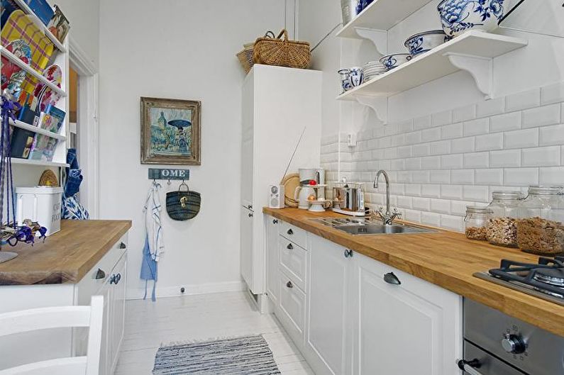 Narrow Scandinavian style kitchen - Interior Design
