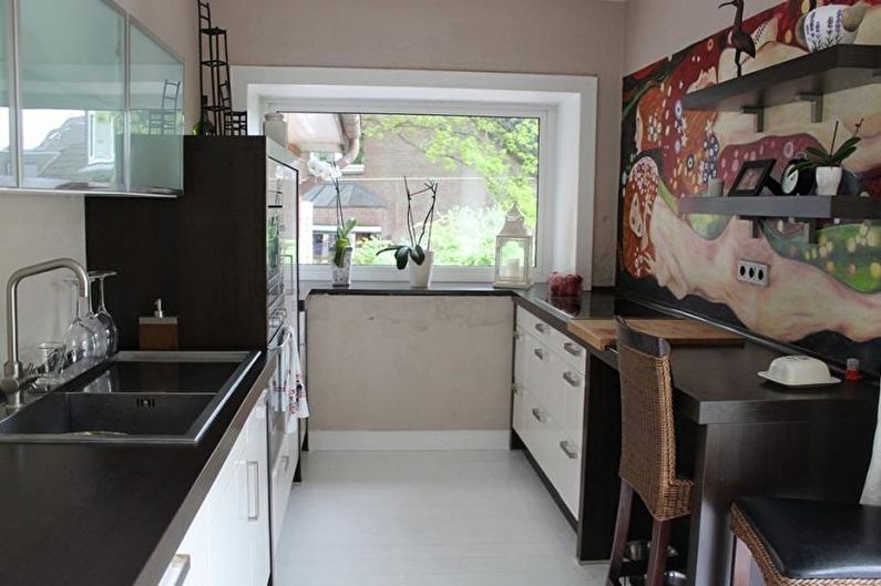 Interior design of a narrow kitchen - photo