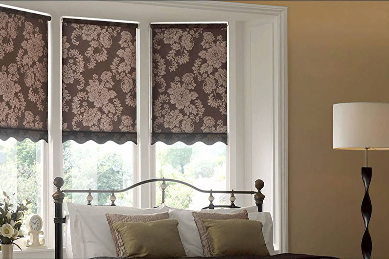 Roman curtains for a bedroom