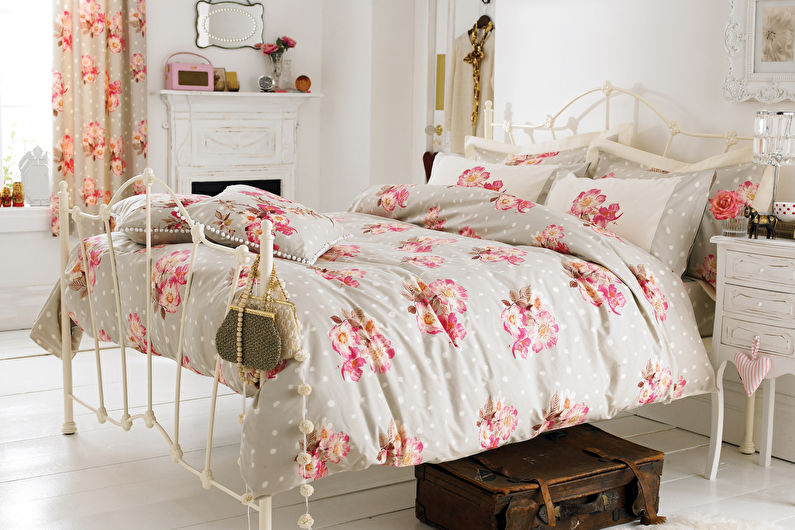 Additional criteria when choosing curtains for the bedroom