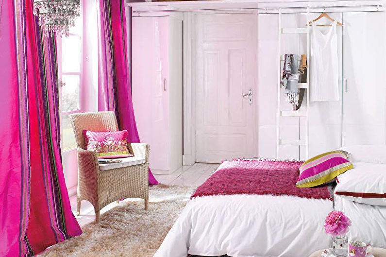 Curtains for a bedroom - photo