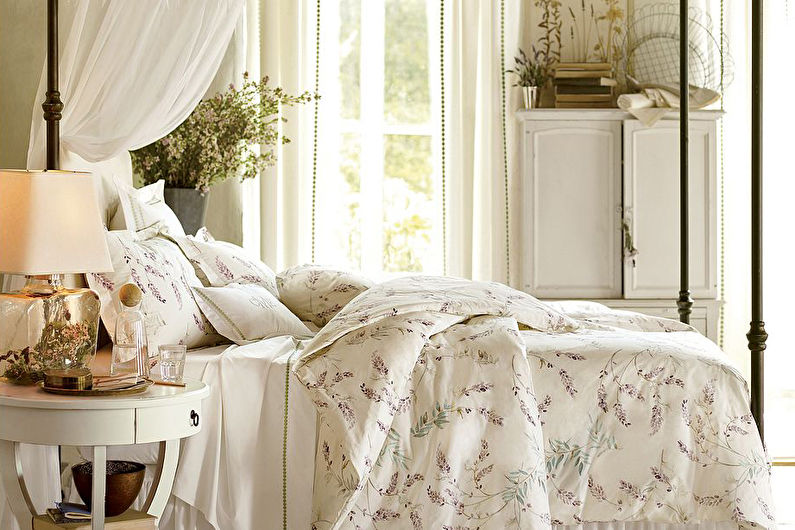 Provence style bedroom interior design - photo