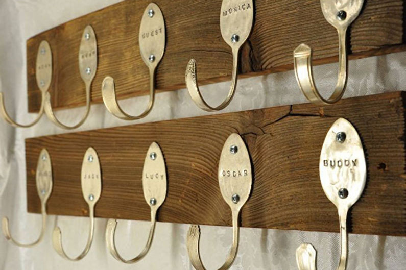 DIY-huonekoriste - ruokailuvälinekoukut
