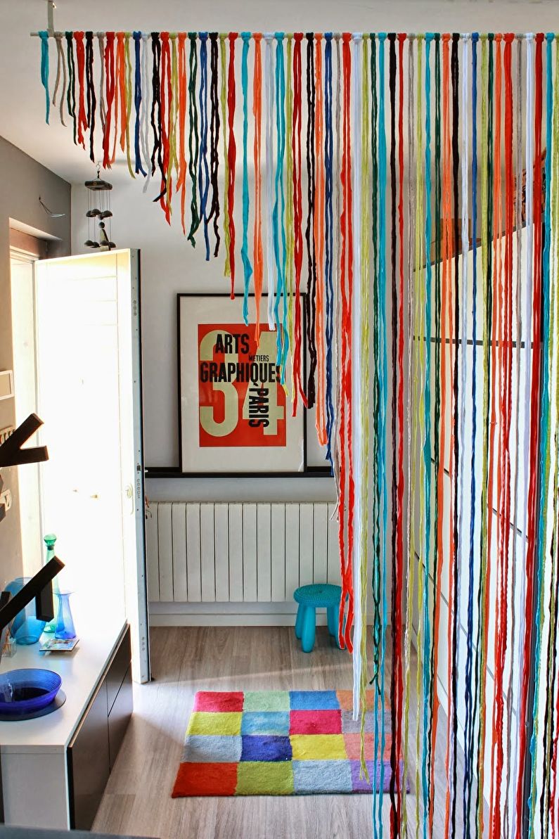 DIY-huone sisustus - verhot oviaukkoihin