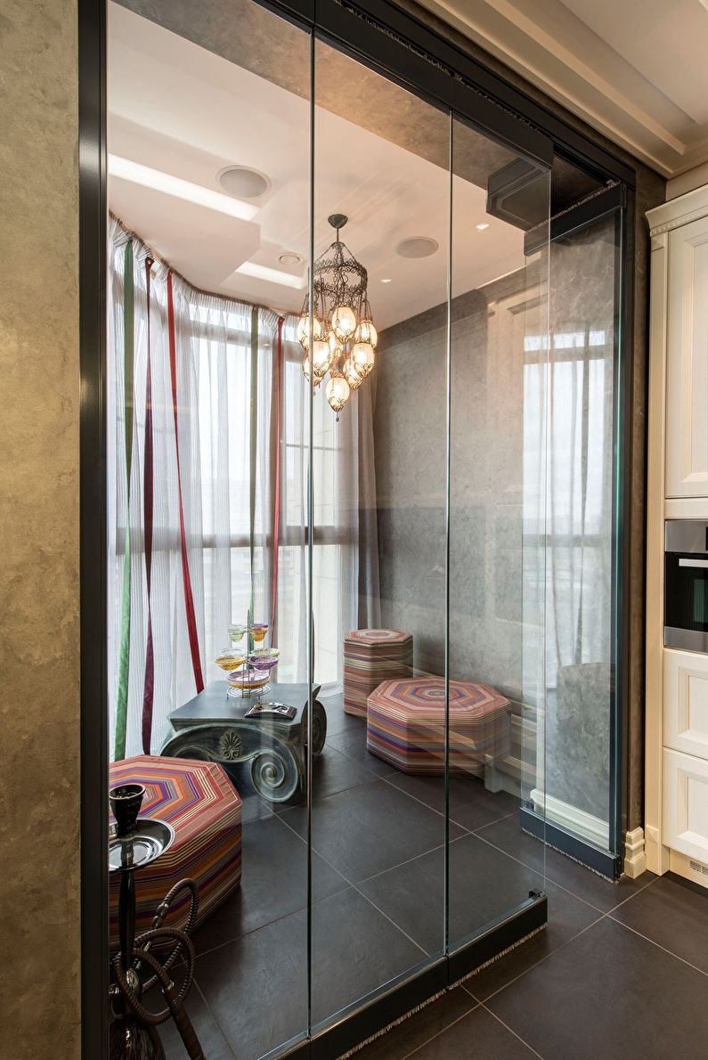 Apartment with Telephone Box - photo 7
