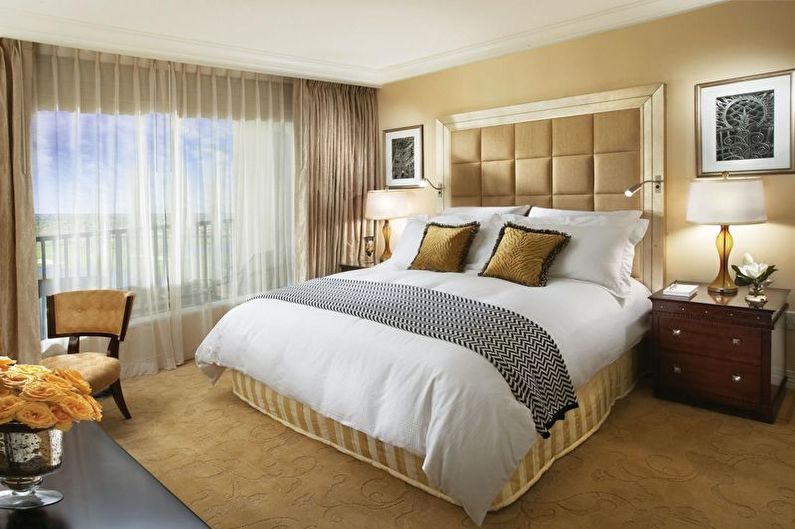 Beige bedroom - interior design photo