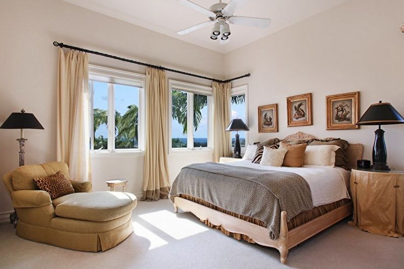 Beige bedroom - interior design photo