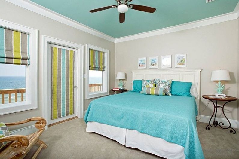 Turquoise Bedroom Design - Wall Decoration