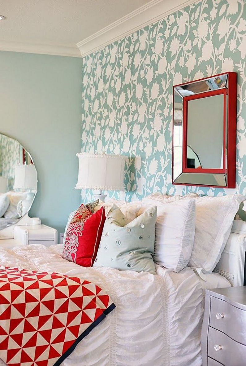 Turquoise bedroom - interior design photo