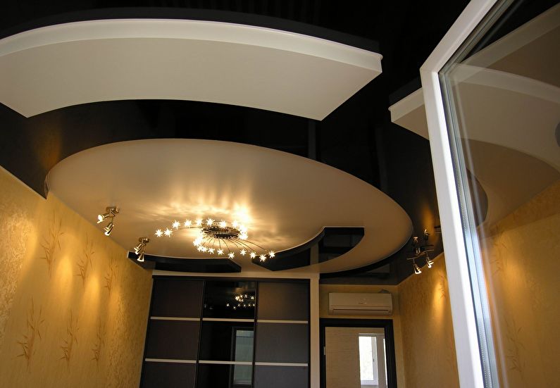 False ceiling in the hallway / corridor - photo