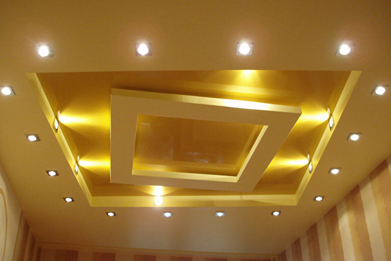 False ceiling in the hallway / corridor - photo