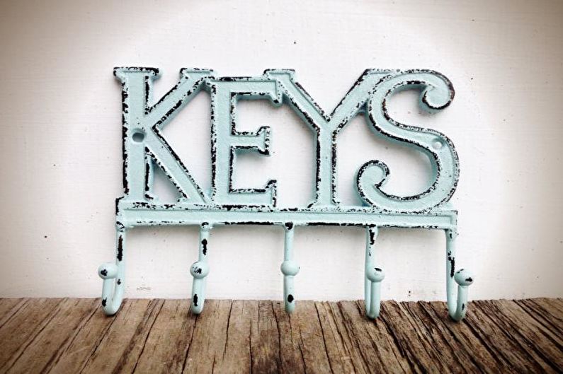 Wall key holder for a hall - How to choose