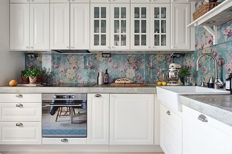 Apron for kitchen made of glass - photo