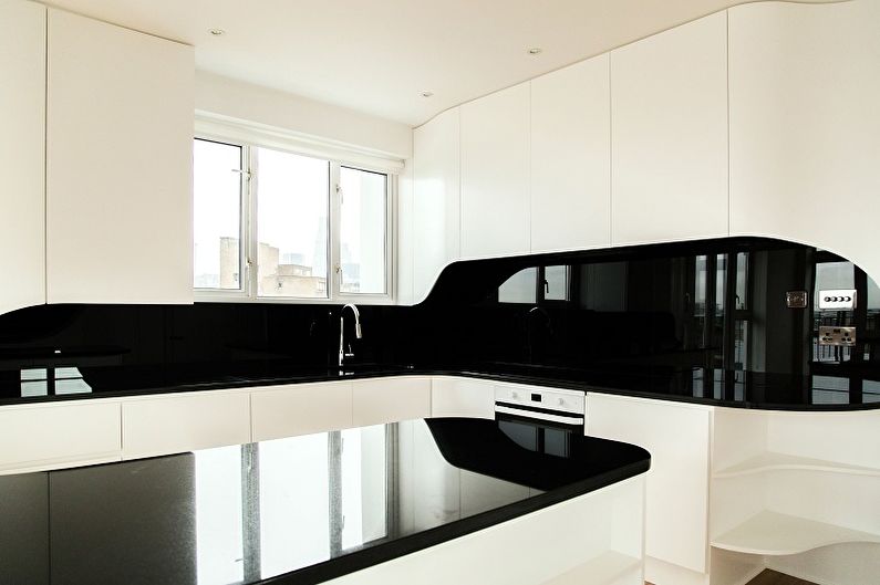 Apron for kitchen made of glass - photo