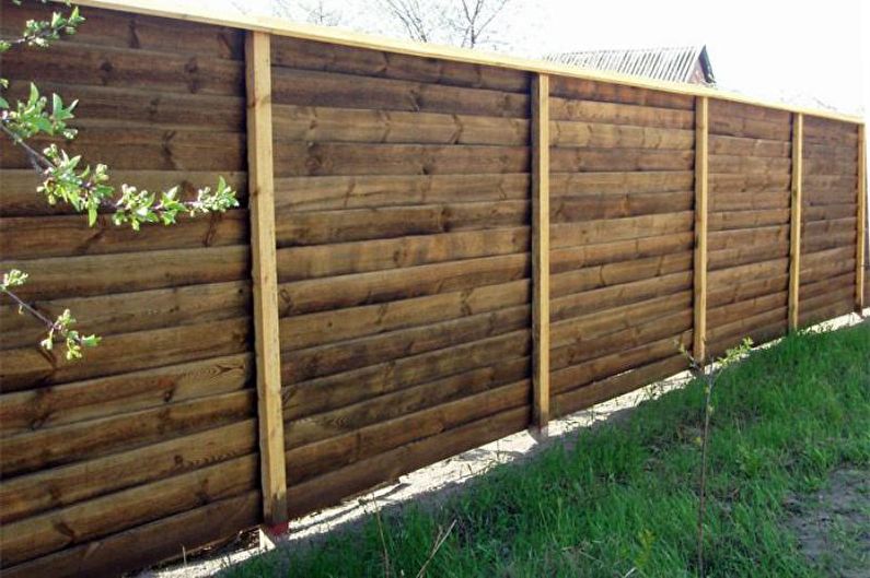 Types de clôtures en bois - Clôture à chevrons en bois