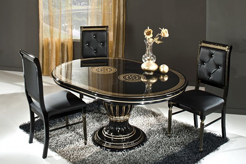 Single-leg dining table