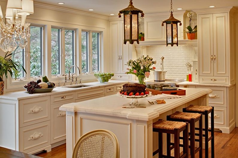 Chandelier for the kitchen - photo