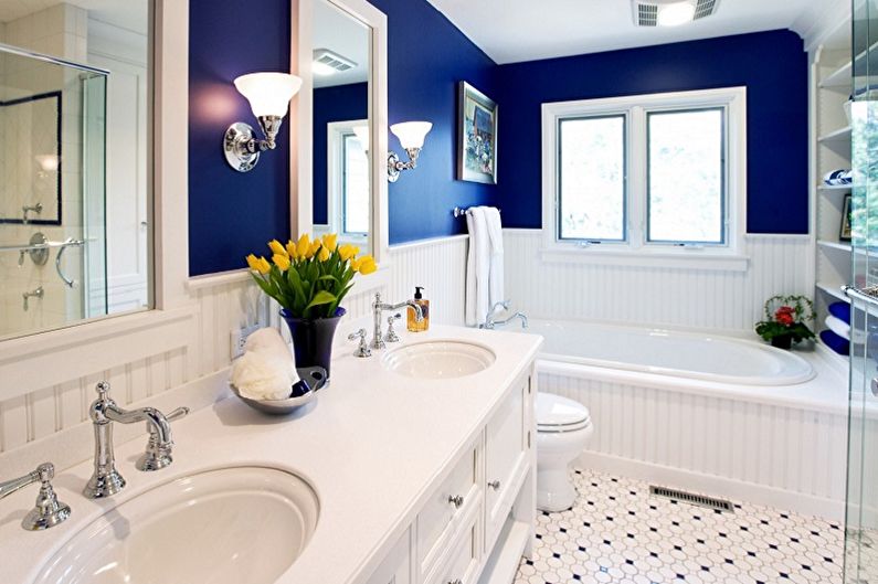 Blue bathroom - interior design photo