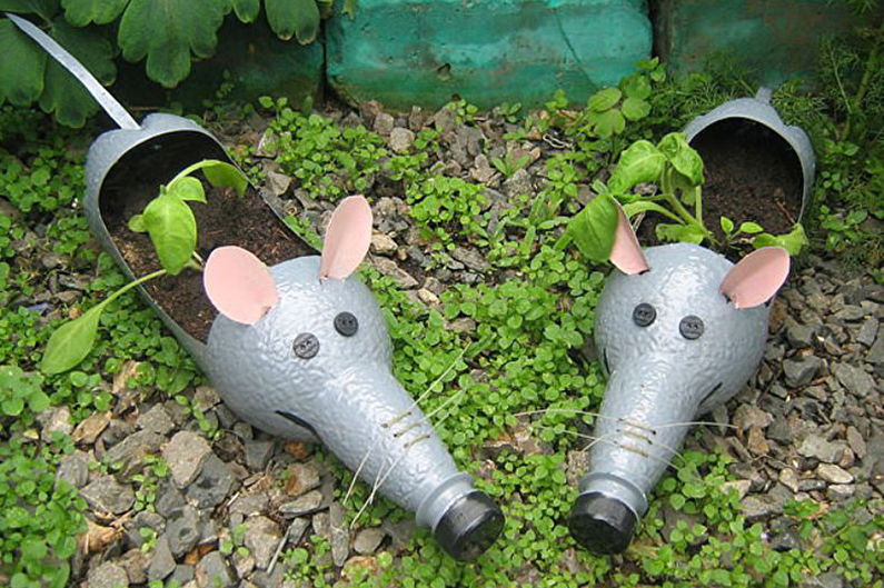 Decoratiuni de gradina DIY din sticle de plastic