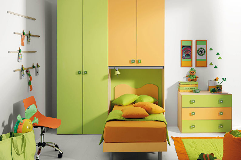 Green with yellow - The combination of colors in the interior