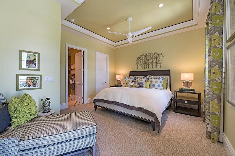 Green color in the bedroom interior - photo