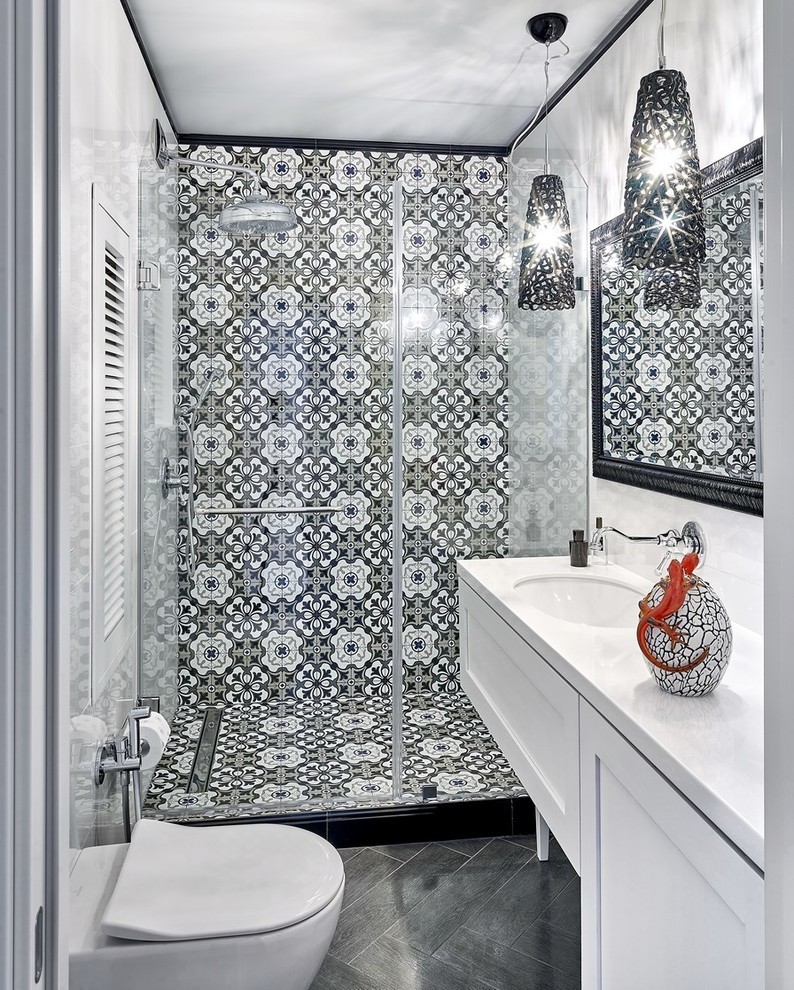 Interior design of a bathroom in black and white - photo