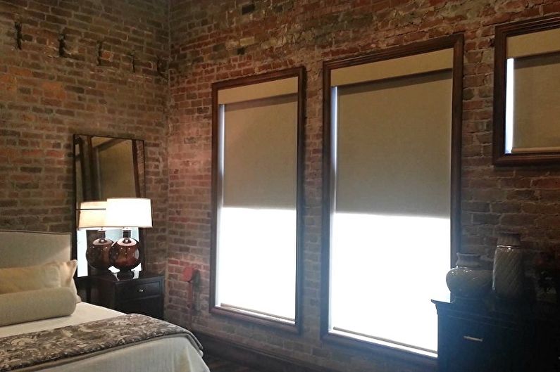 Cortines enrotllades per a un dormitori - foto