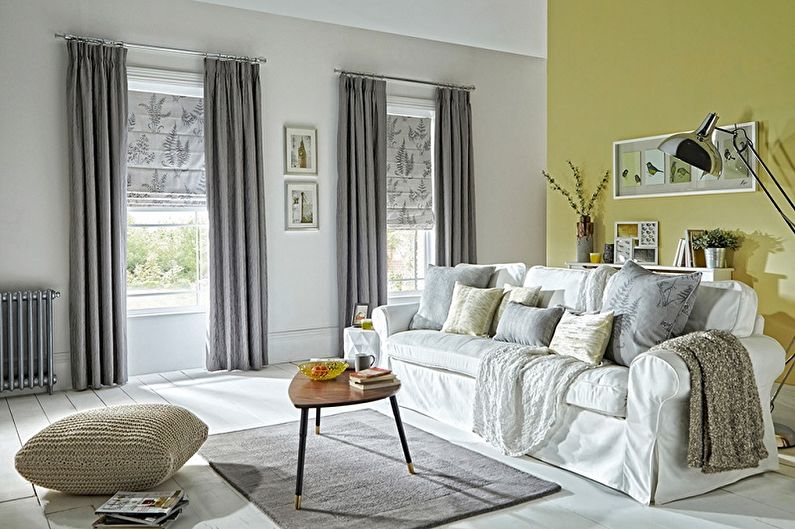 Roman curtains in the interior - photo