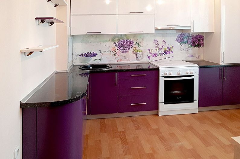 Violetti keittiösuunnittelu - huonekalut