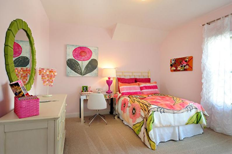 Pink kids room - interior design photo