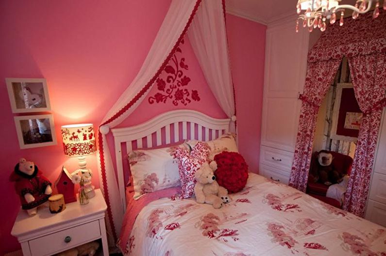 Pink kids room - interior design photo