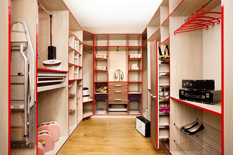 Design storage room in the apartment - Layout and furniture
