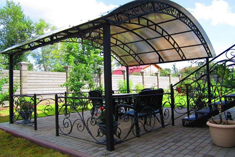 Polycarbonate Pergolas - Subtleties of installation