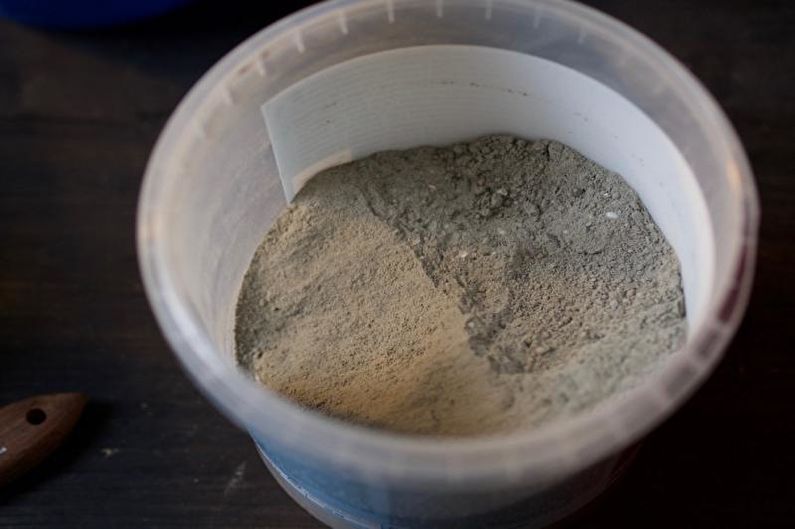 DIY flower pots made of concrete