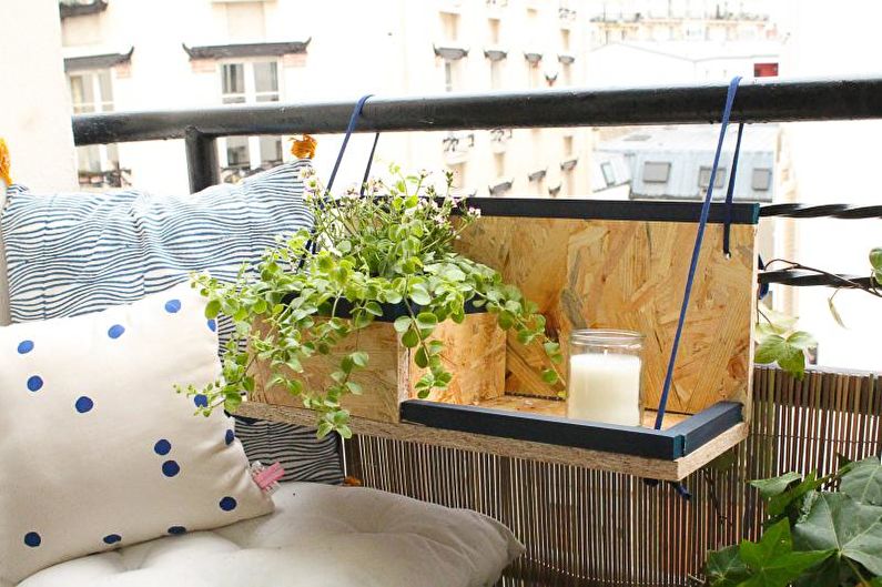 Hanging shelf with flower pots do-it-yourself