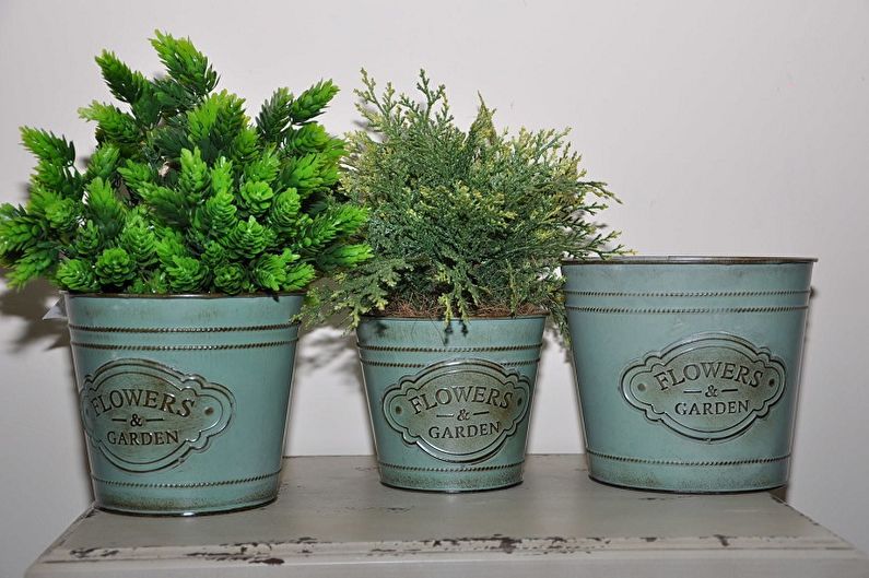 DIY flower pot - photo