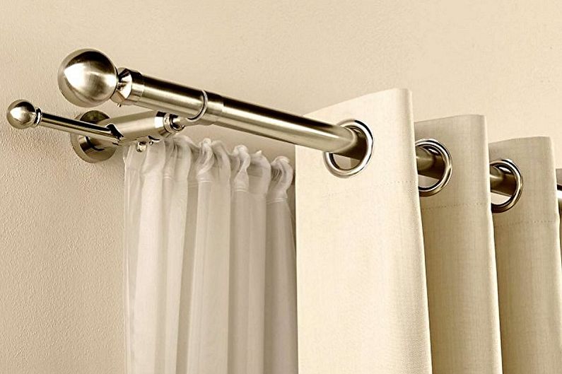 Metal curtain rod
