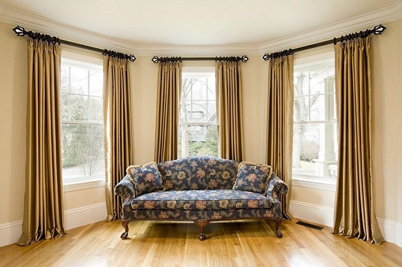 Forged curtain rod