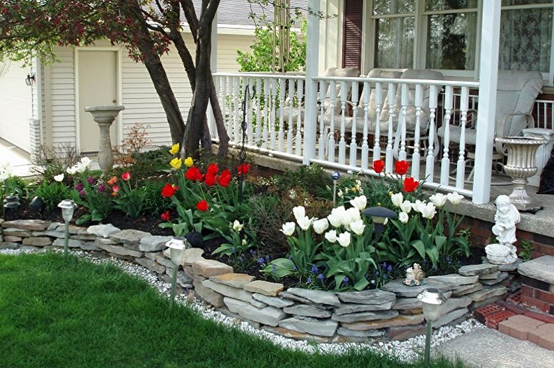 Making flower beds with your own hands - Stone