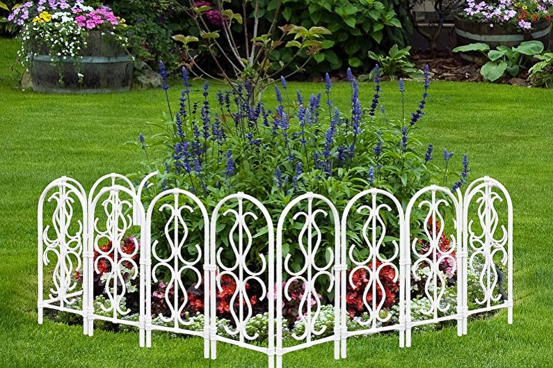 Making flower beds with your own hands - Metal