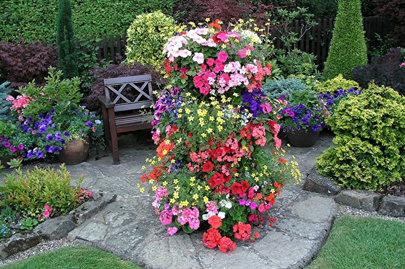 DIY flowerbed - photo