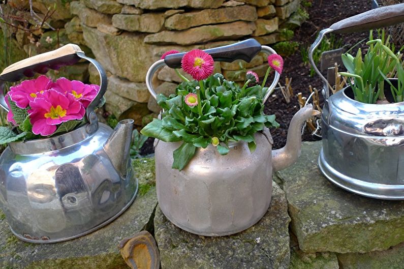 DIY flowerbed - photo