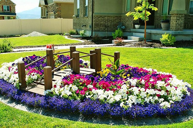 DIY flowerbed - photo