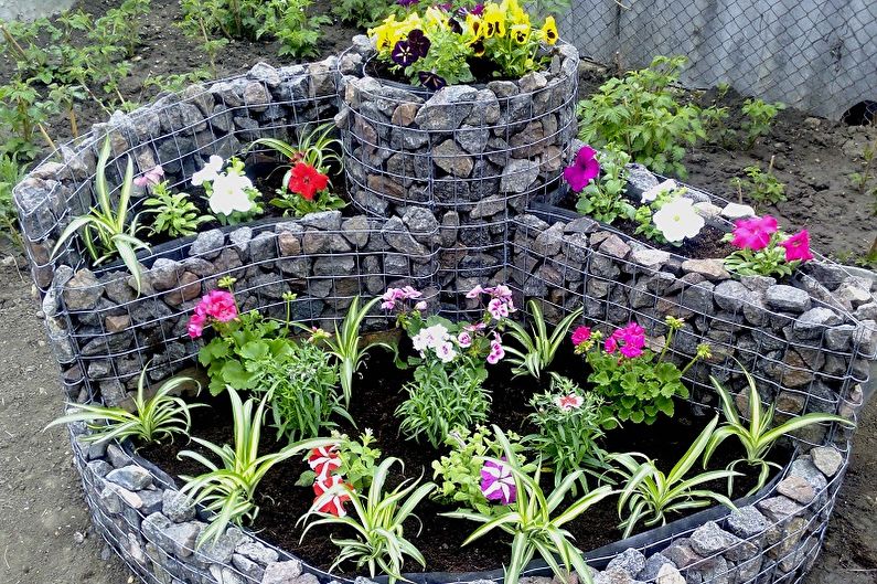 DIY flowerbed - photo