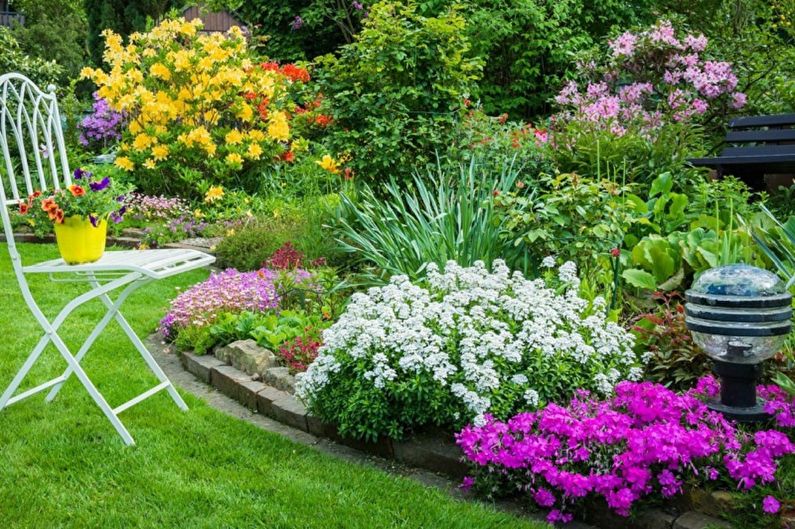 DIY flowerbed - photo